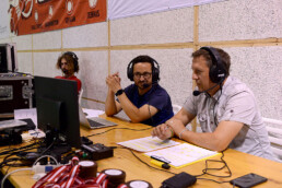Co-Moderator Peter Robic im ORF mit Sport Reporter Michael Bacher